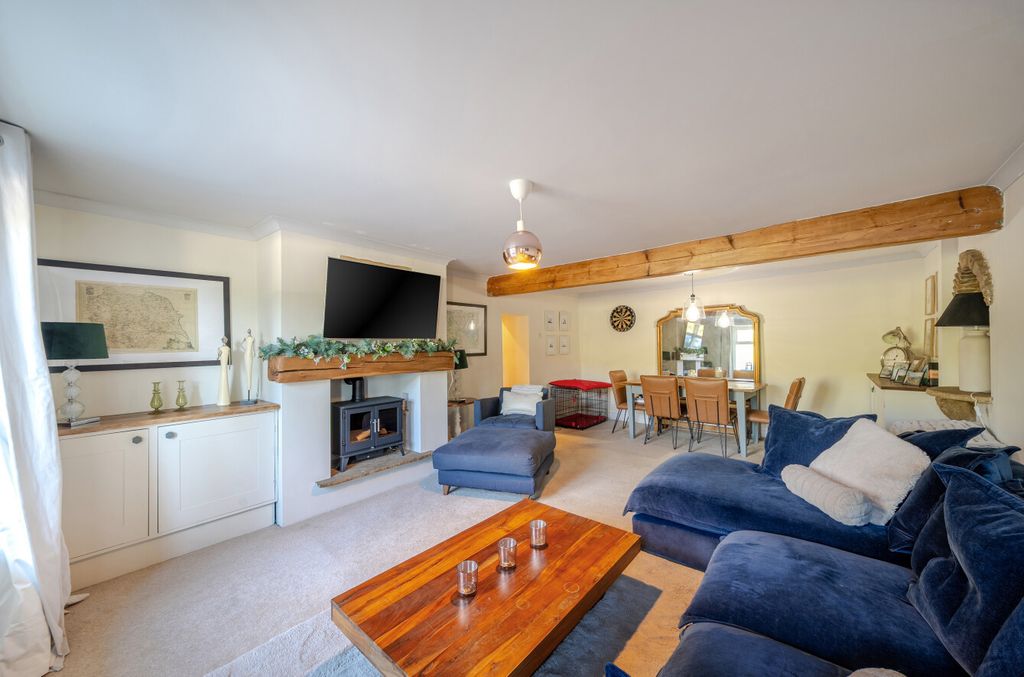 Property photo 2 of 12 1424923-9-69B95ce...