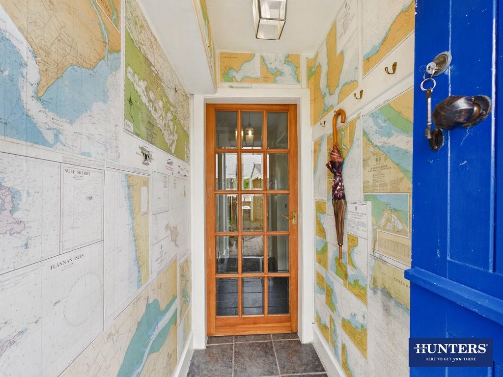 Property photo 2 of 29 Entrance Hall