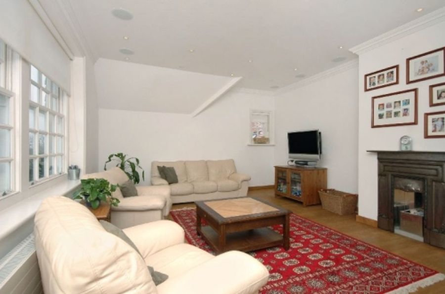 Property photo 3 of 4