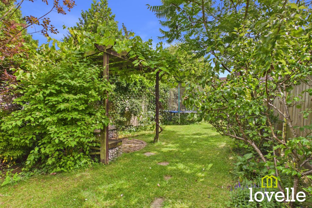 Property photo 2 of 51
