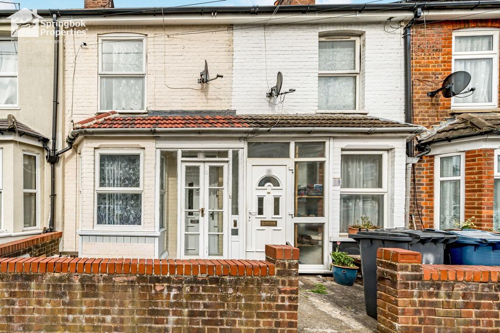 Property photo 1 of 15 Front View