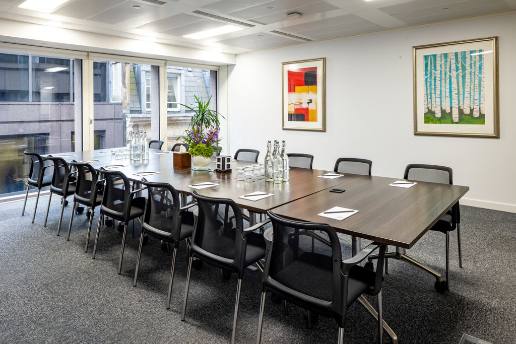 Property photo 2 of 8