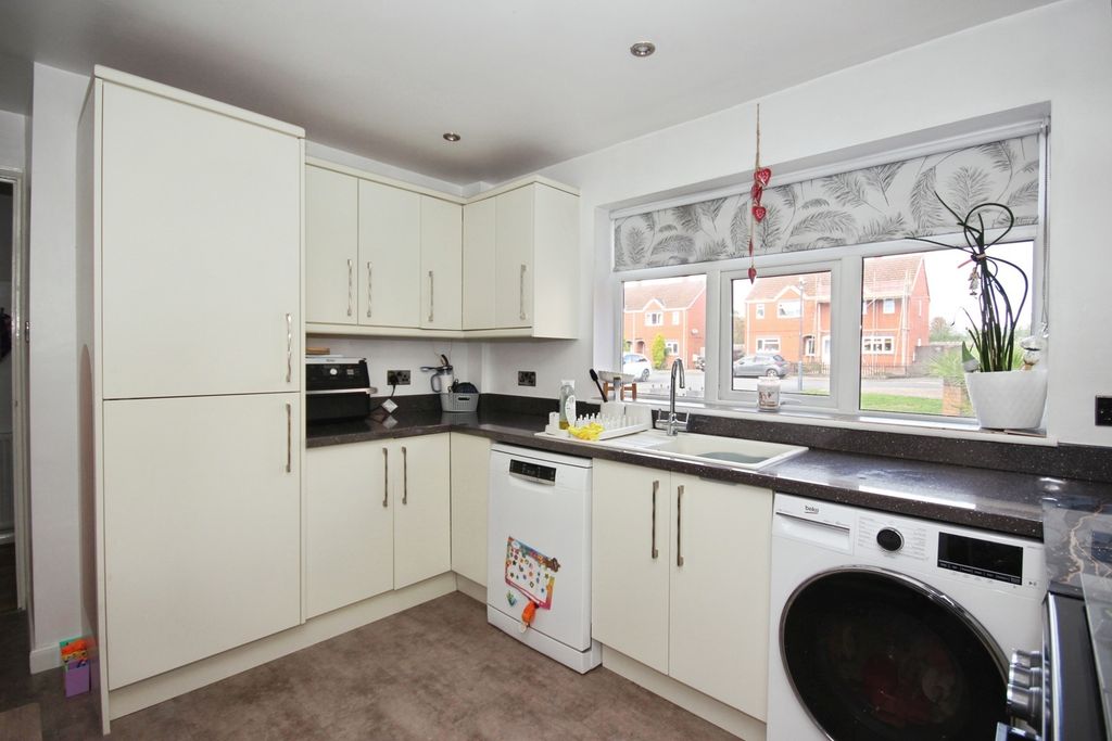 Property photo 3 of 16 Pbox-Img.Jpg