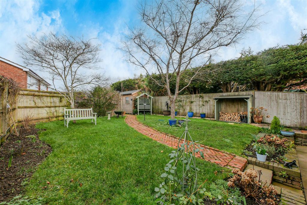 Property photo 2 of 18 Rear Garden
