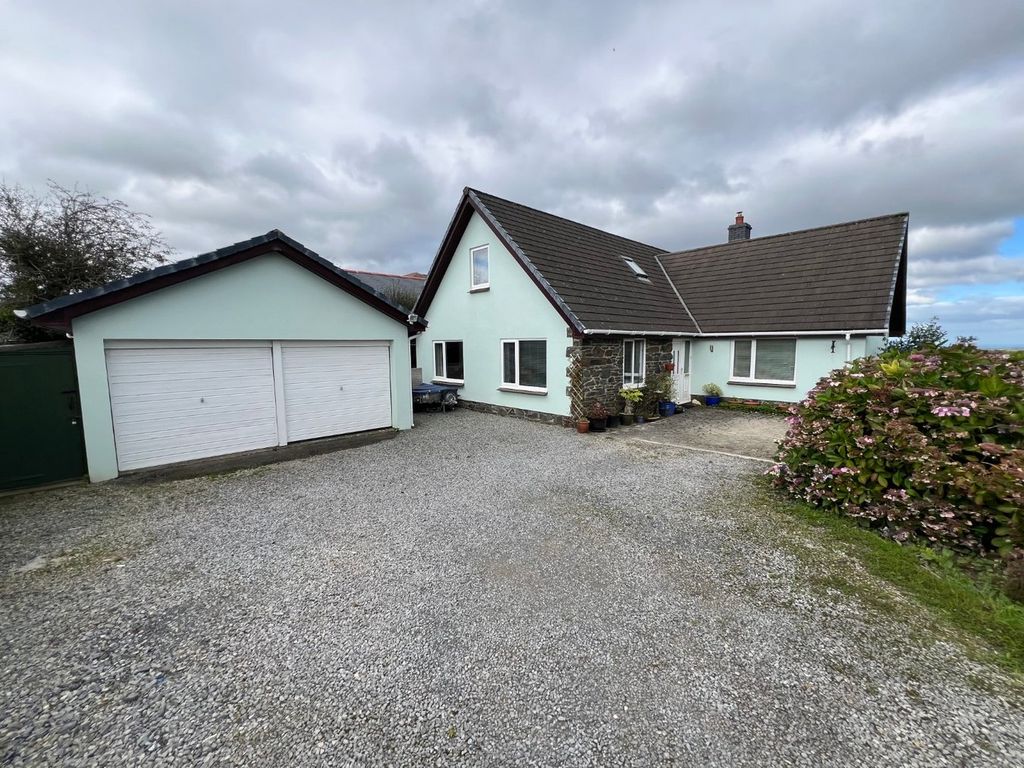 Property photo 2 of 47