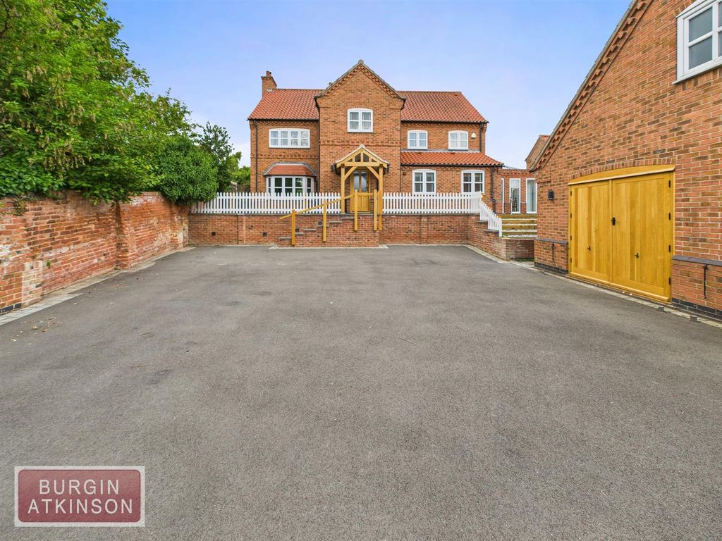Property photo 1 of 45 Cam01619G0-Pr0149-Still066.Jpg