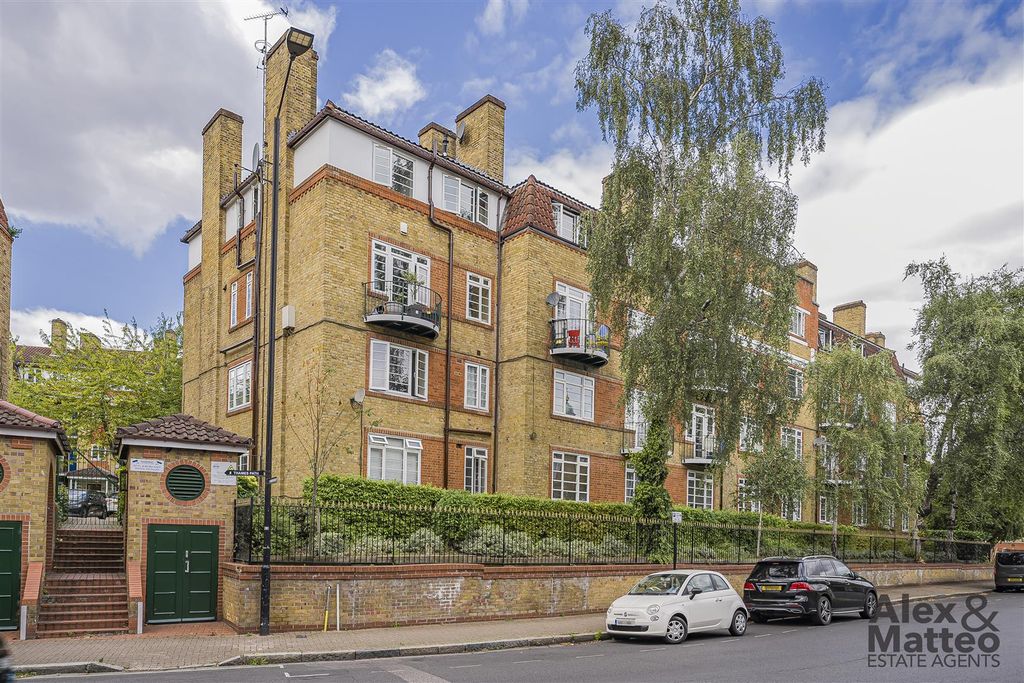 Property photo 1 of 17 Cherry Court