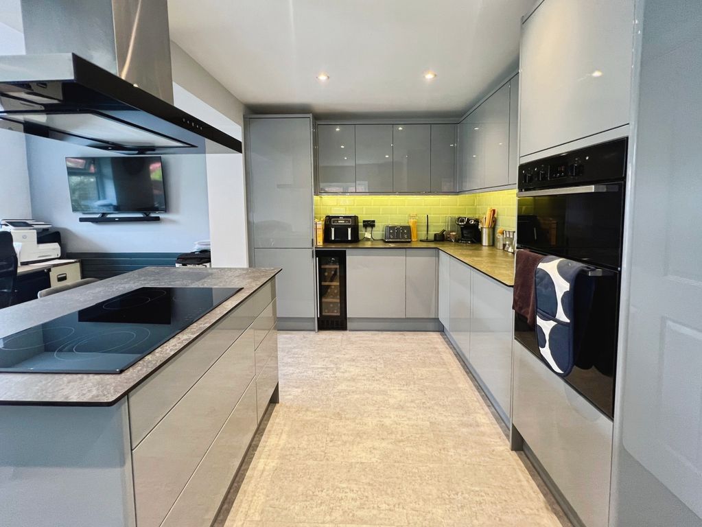 Property photo 2 of 17 Img_5614