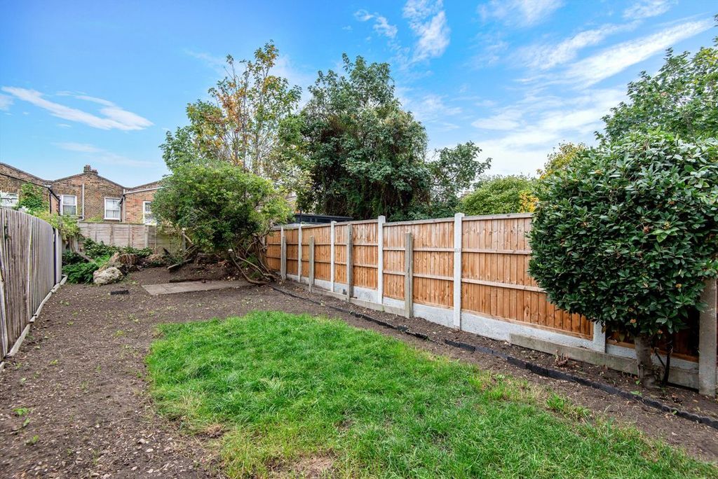 Property photo 3 of 12