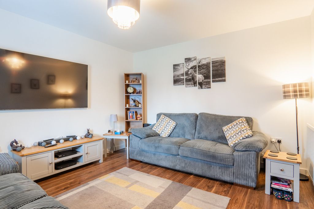 Property photo 3 of 45