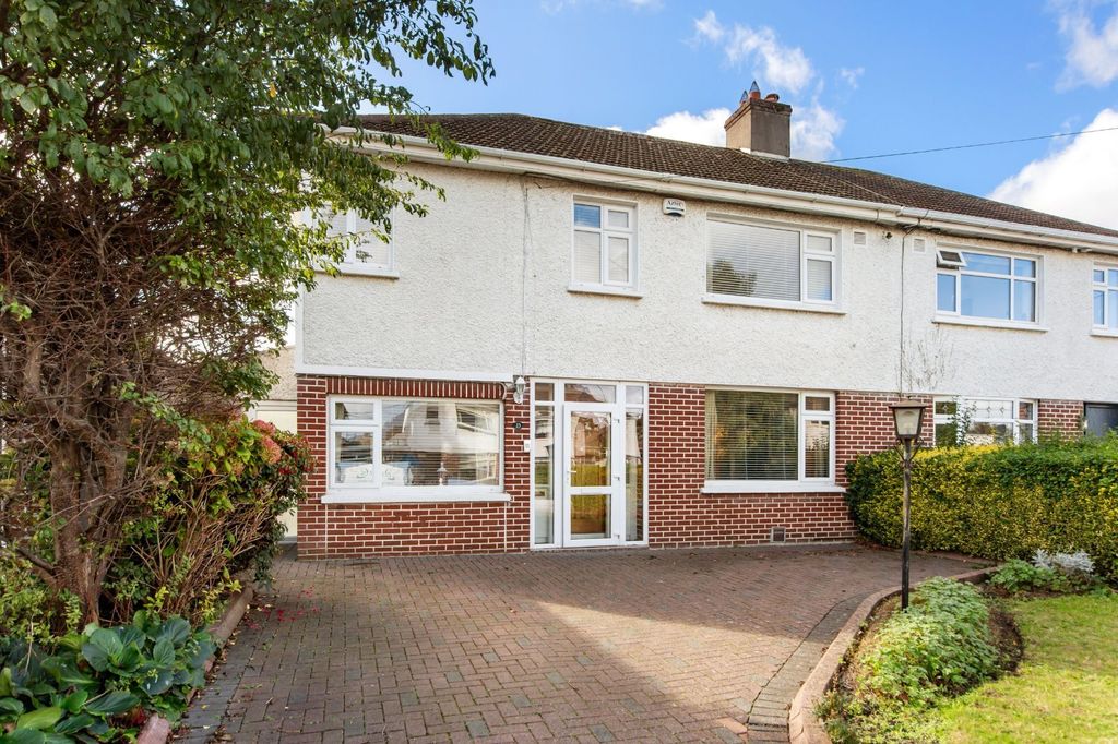 Property photo 1 of 17 Picture No. 13