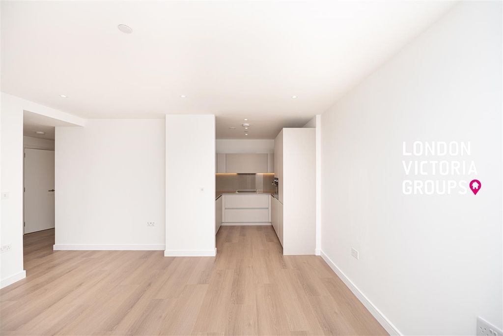 Property photo 2 of 15 1-16353.Jpg