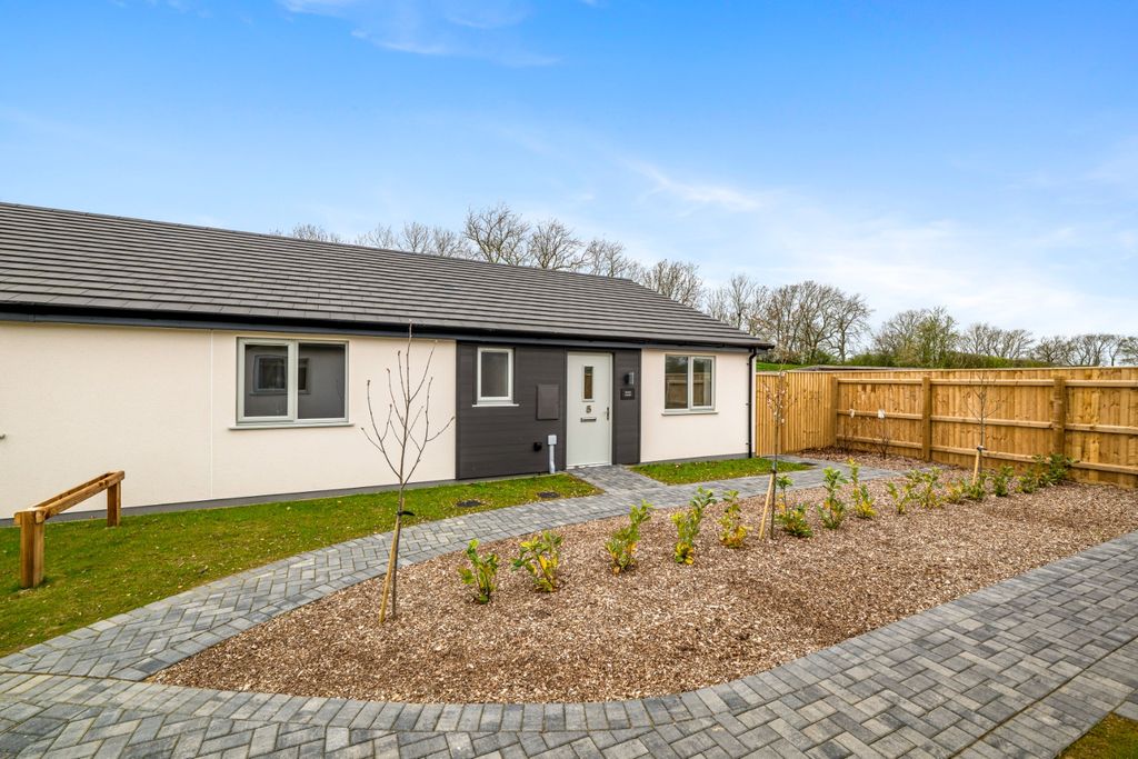 Property photo 1 of 16 5027821