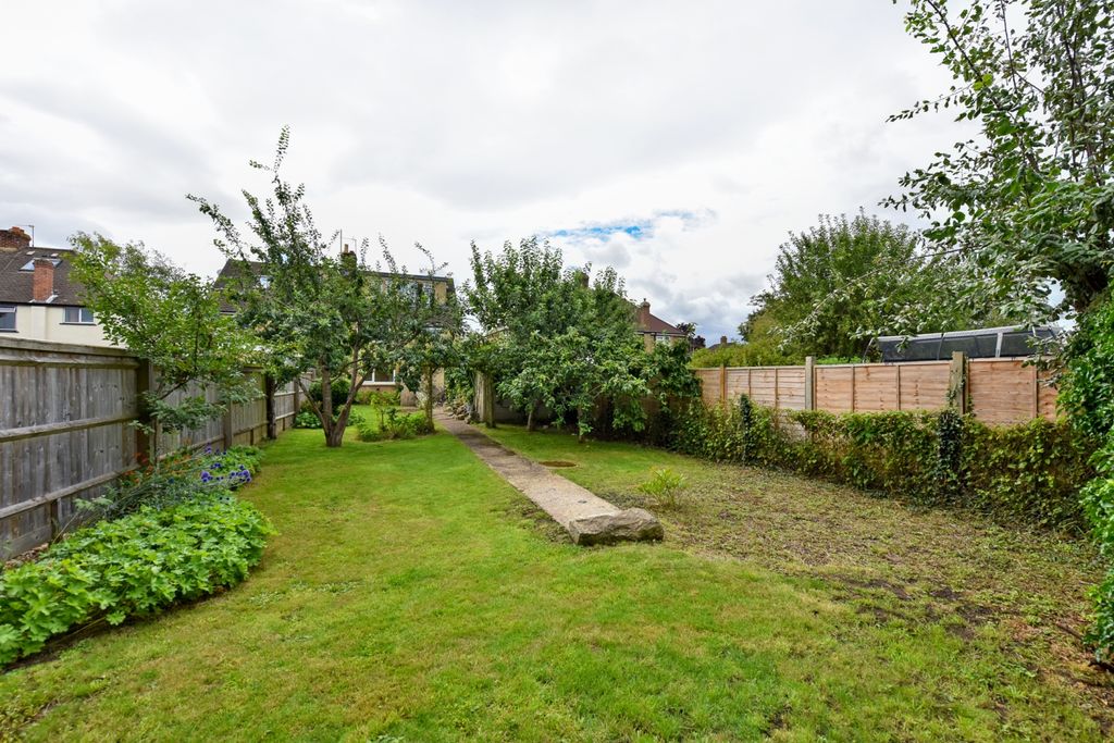 Property photo 3 of 10 Garden
