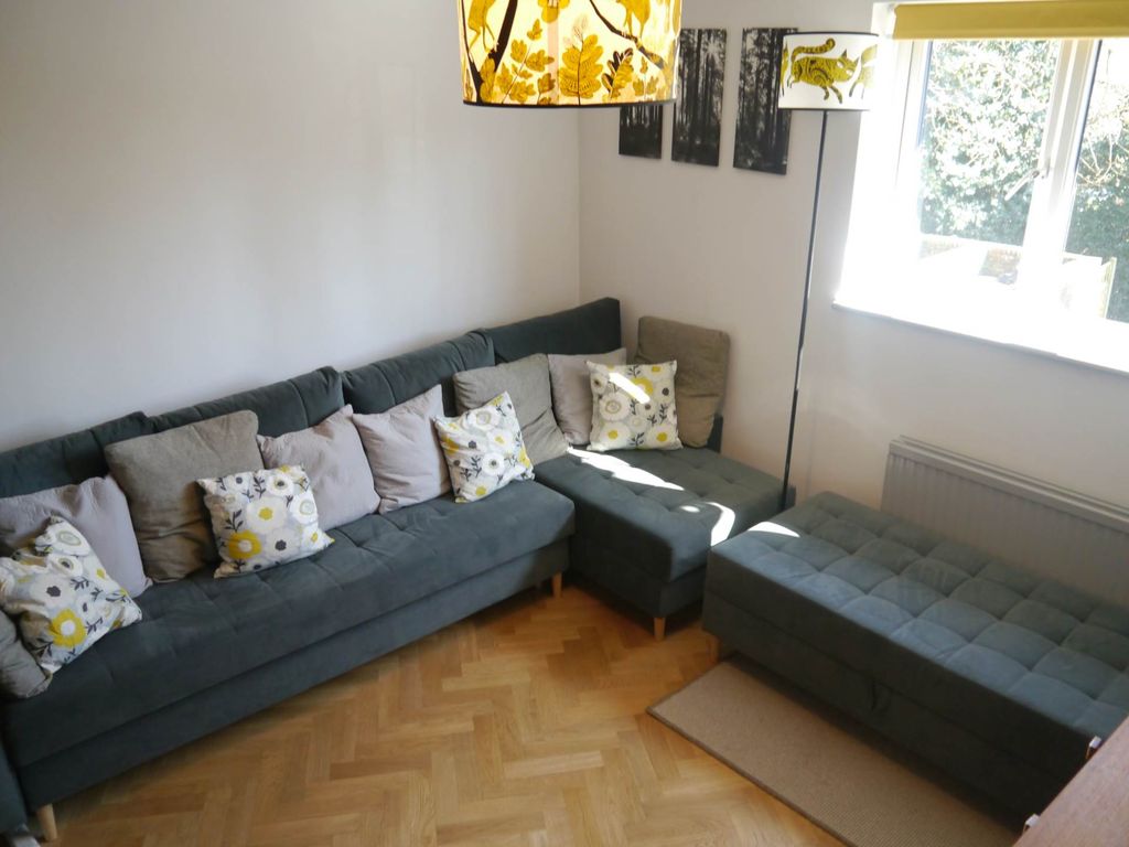 Property photo 2 of 19