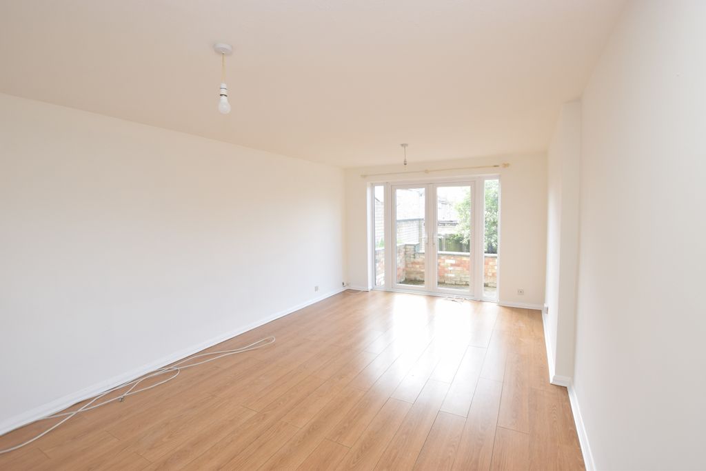 Property photo 3 of 12 Dsc_0010