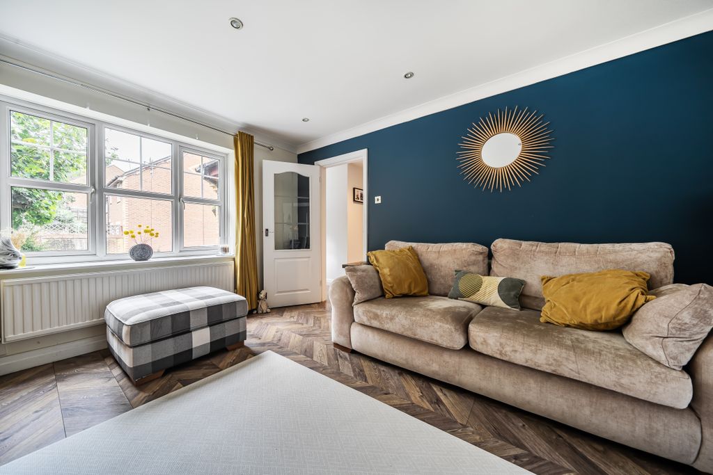 Property photo 3 of 14 15218421