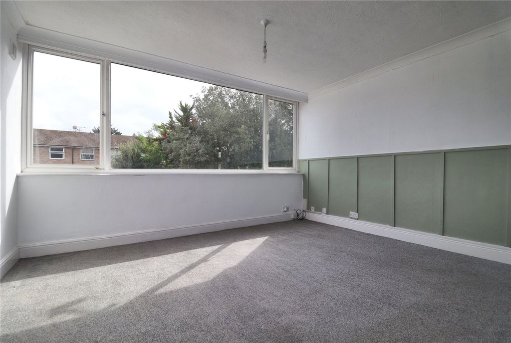 Property photo 3 of 8 Picture No. 04