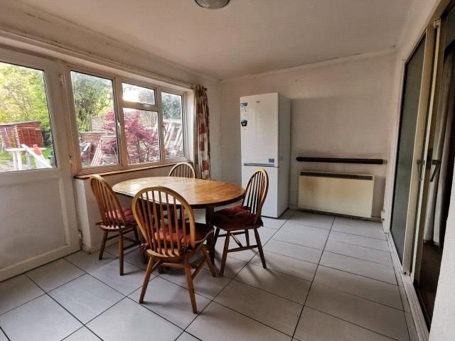 Property photo 3 of 10 Kitchen