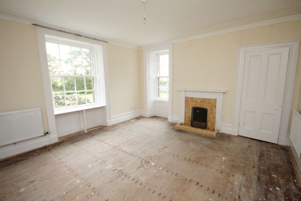 Property photo 2 of 27