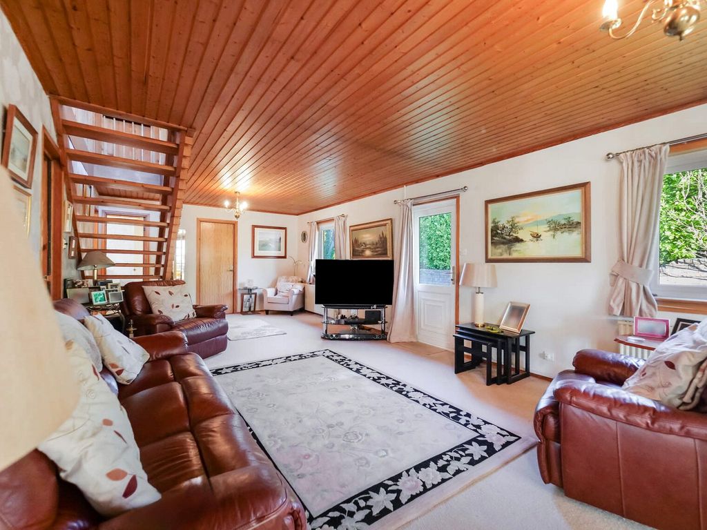 Property photo 2 of 27 Picture No. 20