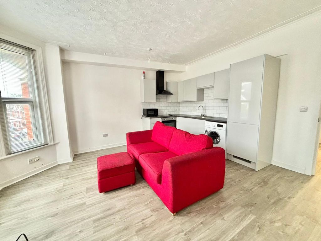 Property photo 3 of 12 Image