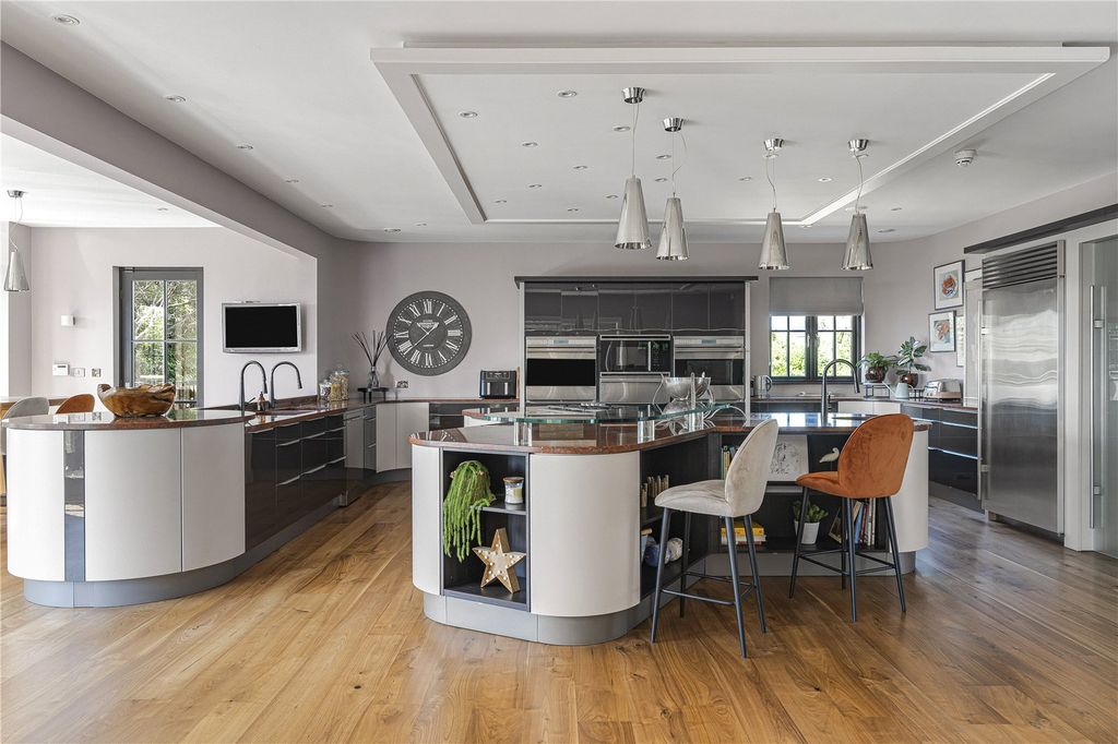 Additional image 5 of 8 bed detached house for saleSea Way, Middleton-On-Sea, Bognor Regis, West Sussex PO22