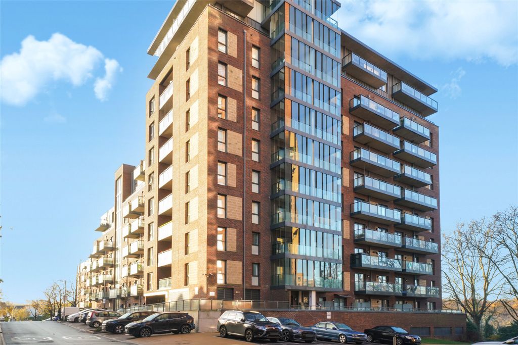 Property photo 2 of 12 Picture No. 01