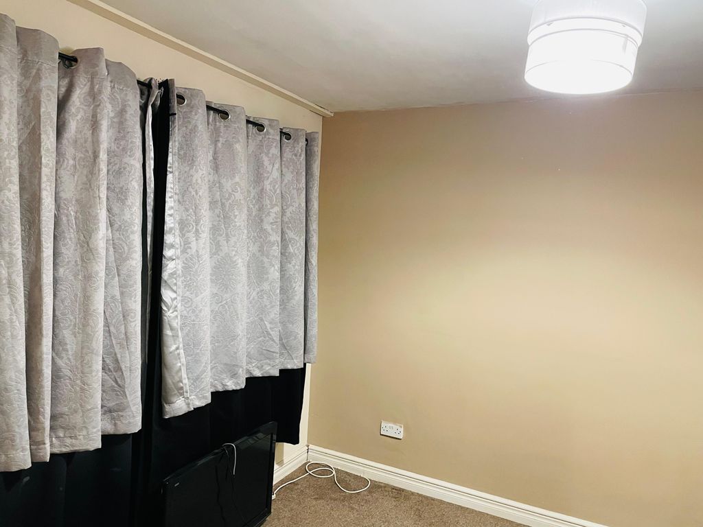 Property photo 2 of 3
