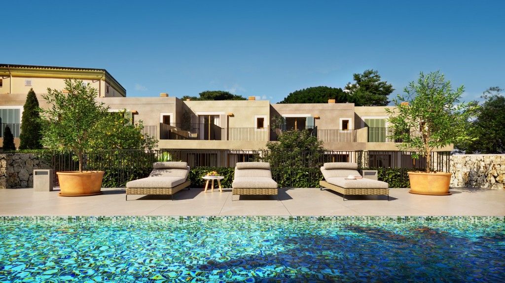 Property photo 3 of 20 Exterior And Pool (2)