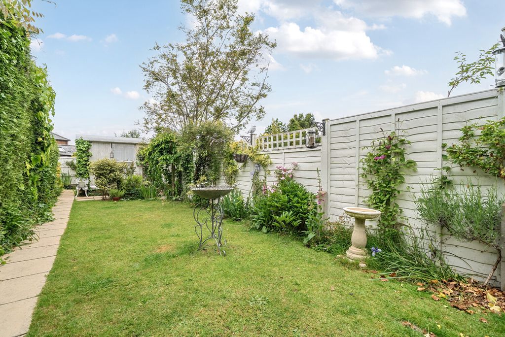 Property photo 3 of 15 Garden