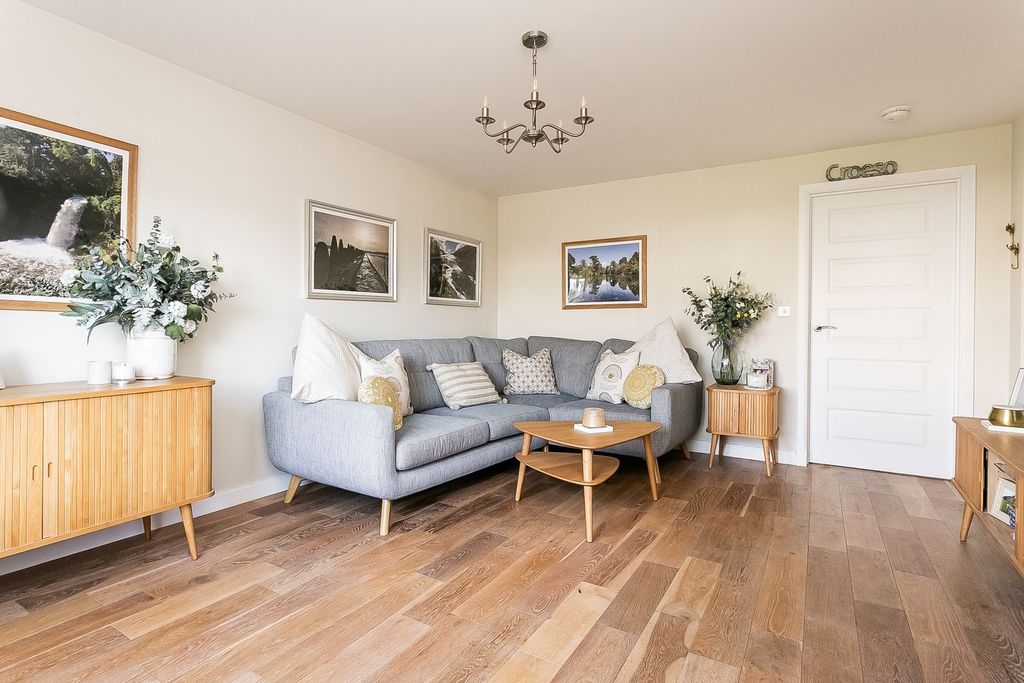 Property photo 3 of 29