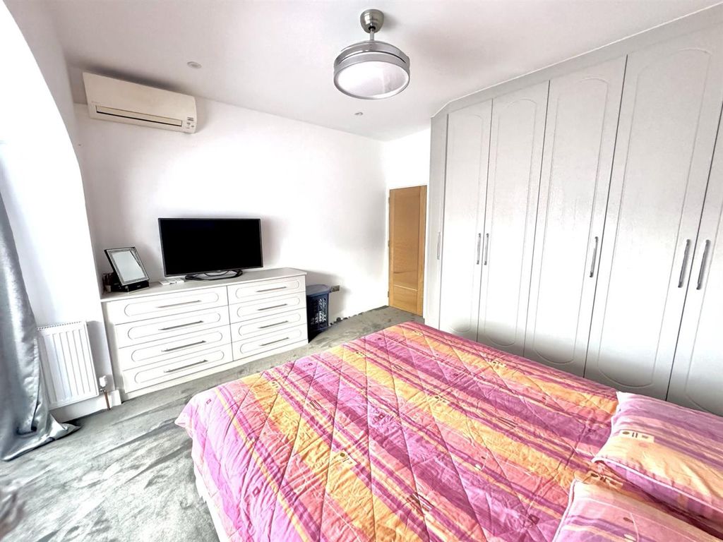 Additional image 25 of 5 bed semi-detached house for saleCheyne Walk, Croydon CR0