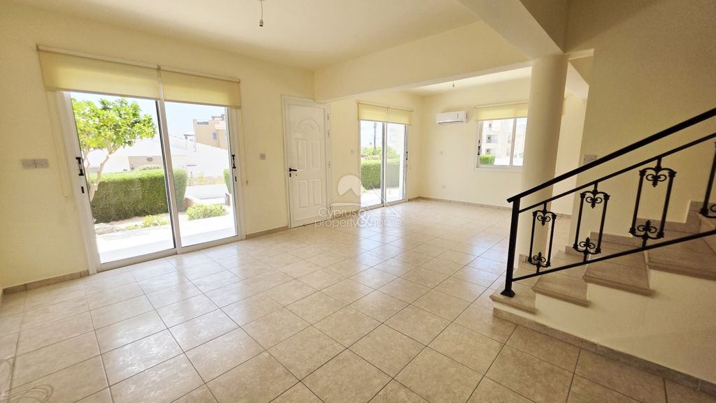 Property photo 3 of 25