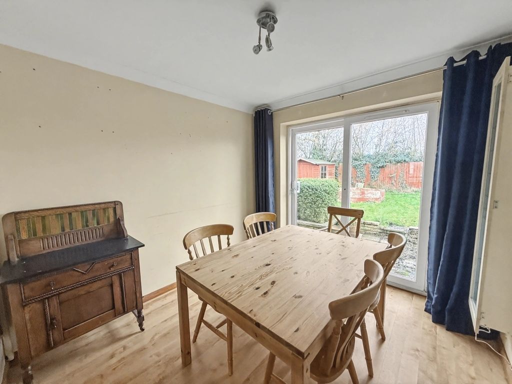 Property photo 3 of 27 4854787