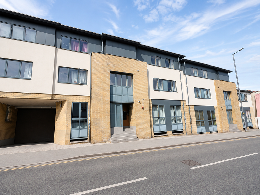 Property photo 1 of 11 6050Dd14-5993-4Bac-Abd6-F3226C527D7E