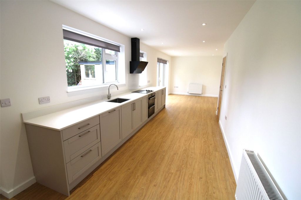 Property photo 3 of 20 Picture No. 04
