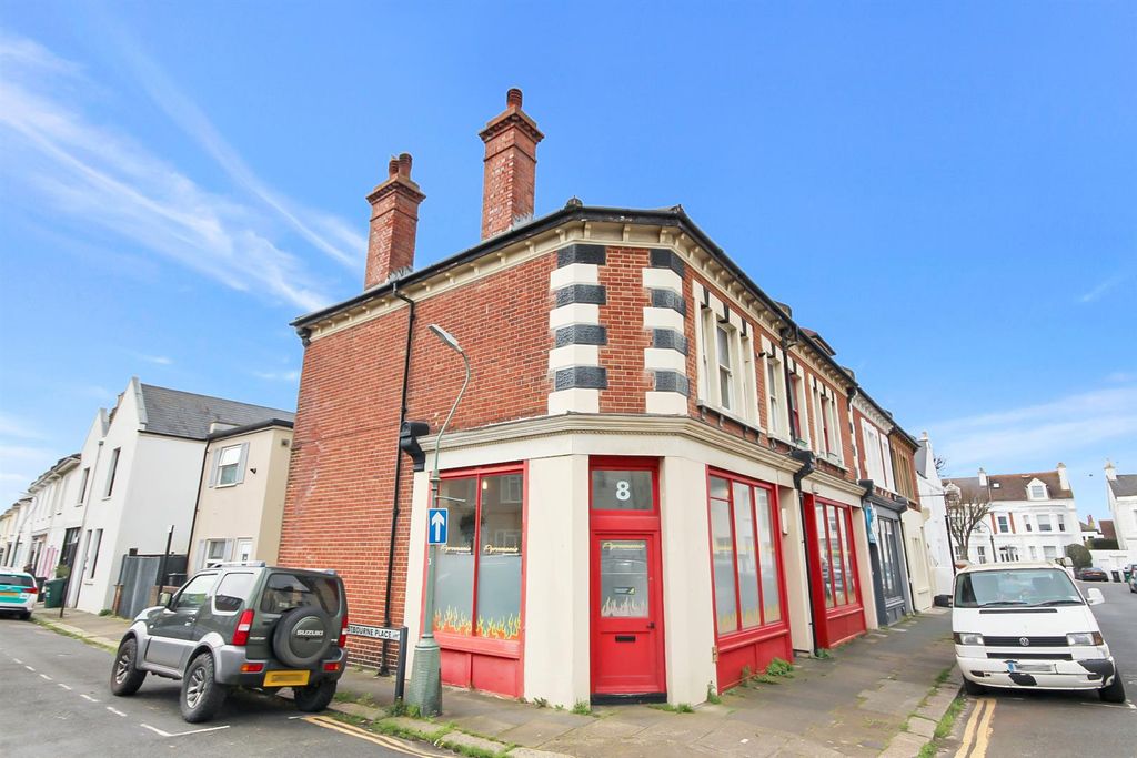 Property photo 1 of 6 Front