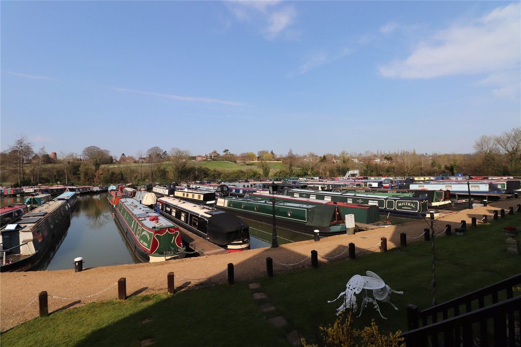 Property photo 2 of 20 Picture No. 22