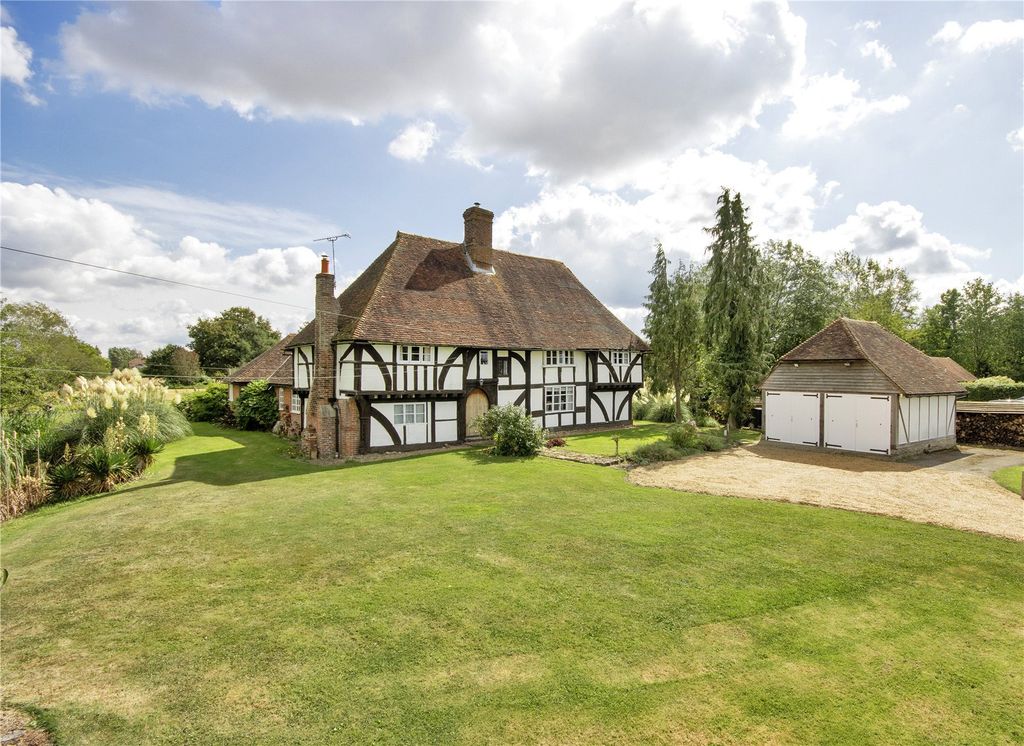 Property photo 1 of 14 Hawkenbury Farm