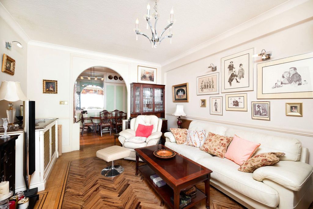 Property photo 3 of 13 2
