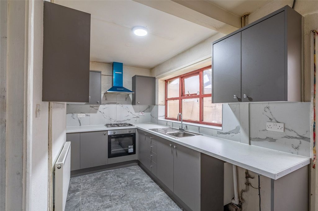 Property photo 2 of 17 Picture No. 03