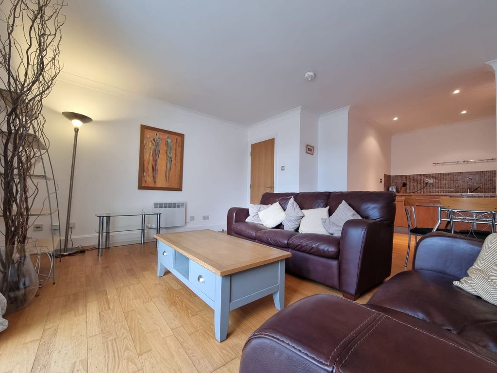 Property photo 3 of 9
