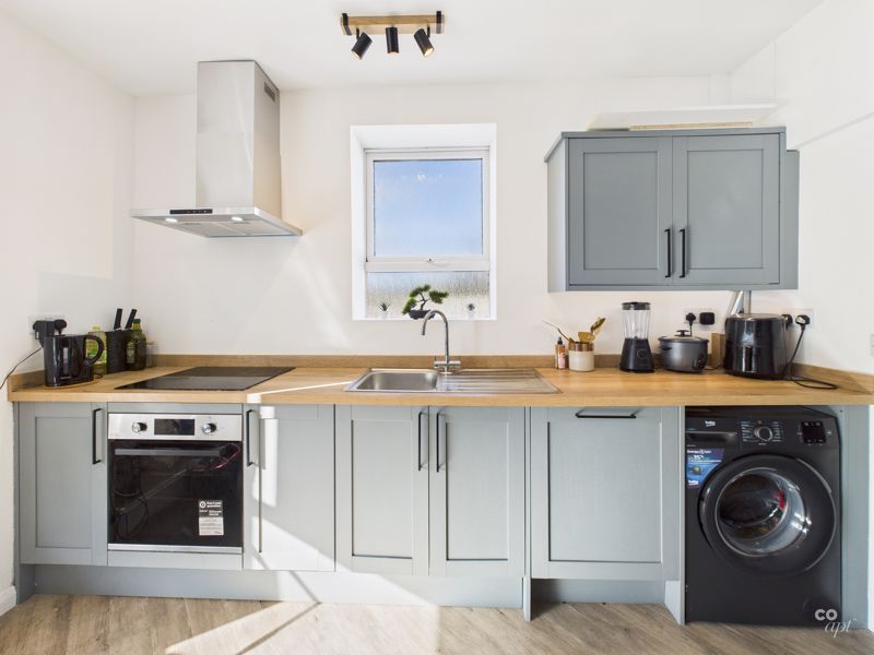 Property photo 2 of 14 Kitchen