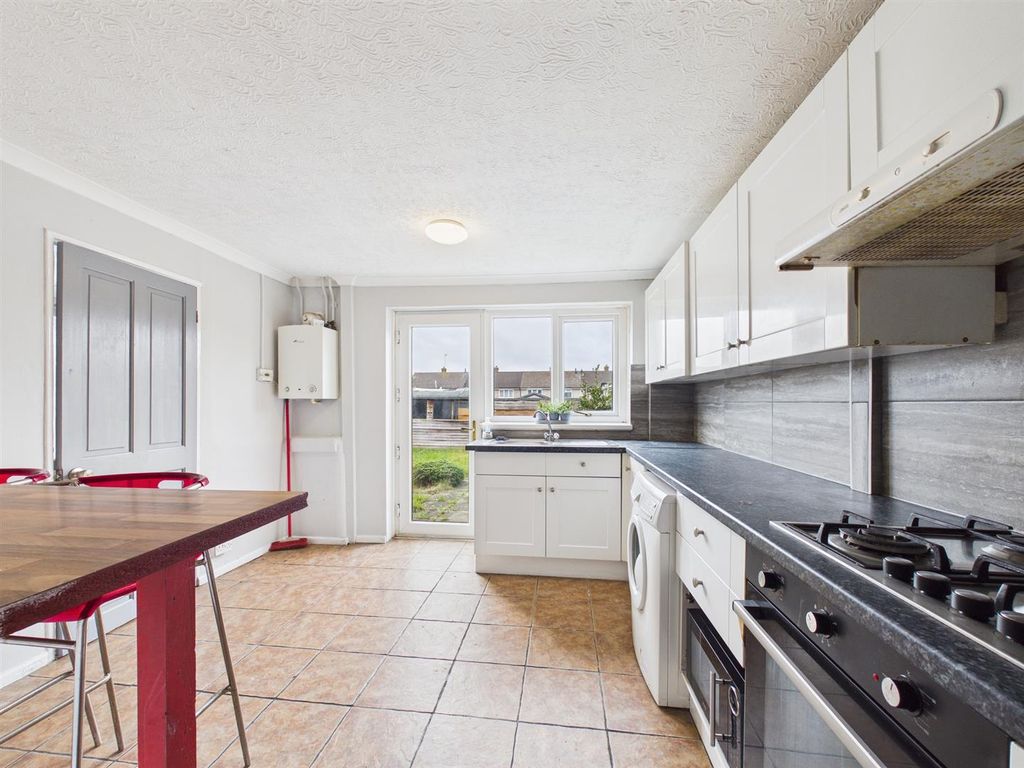 Property photo 3 of 12 Cam02435G0-Pr0158-Still008.Jpg