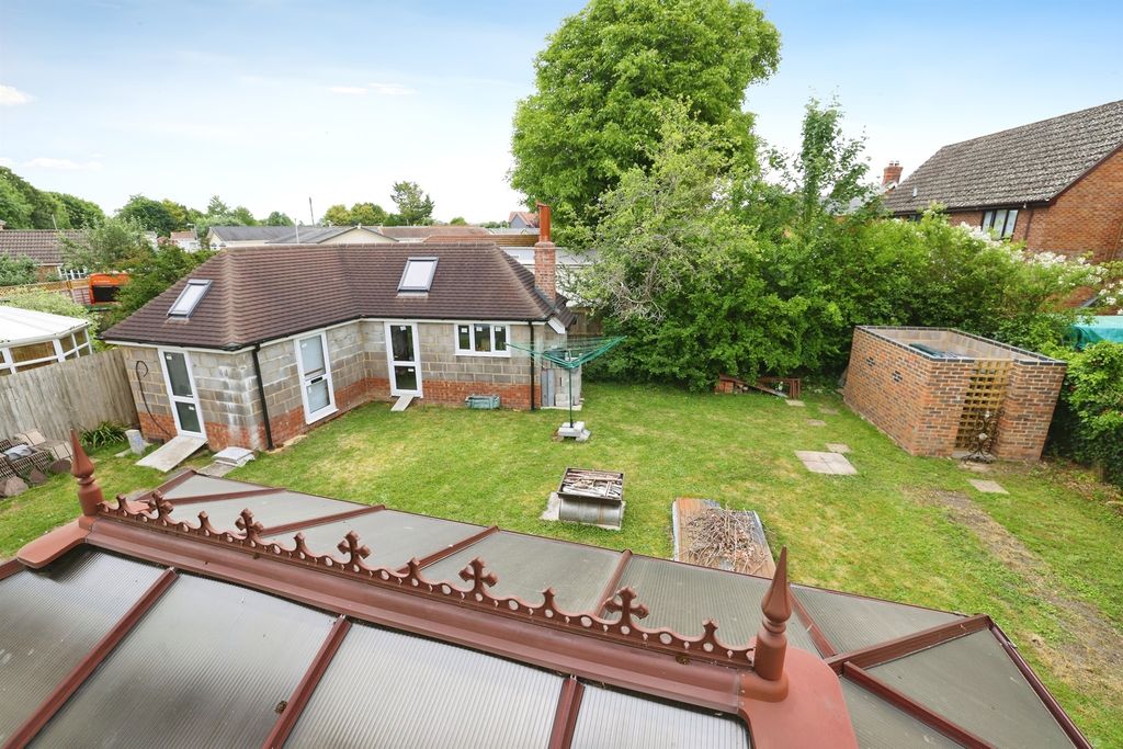 Property photo 3 of 17