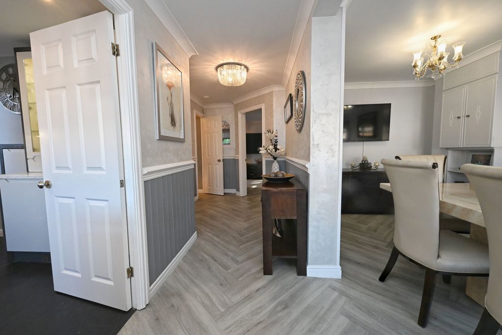 Property photo 2 of 30