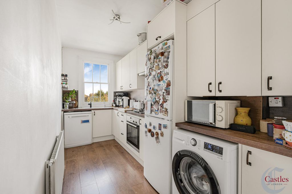 Property photo 2 of 17 Kitchen
