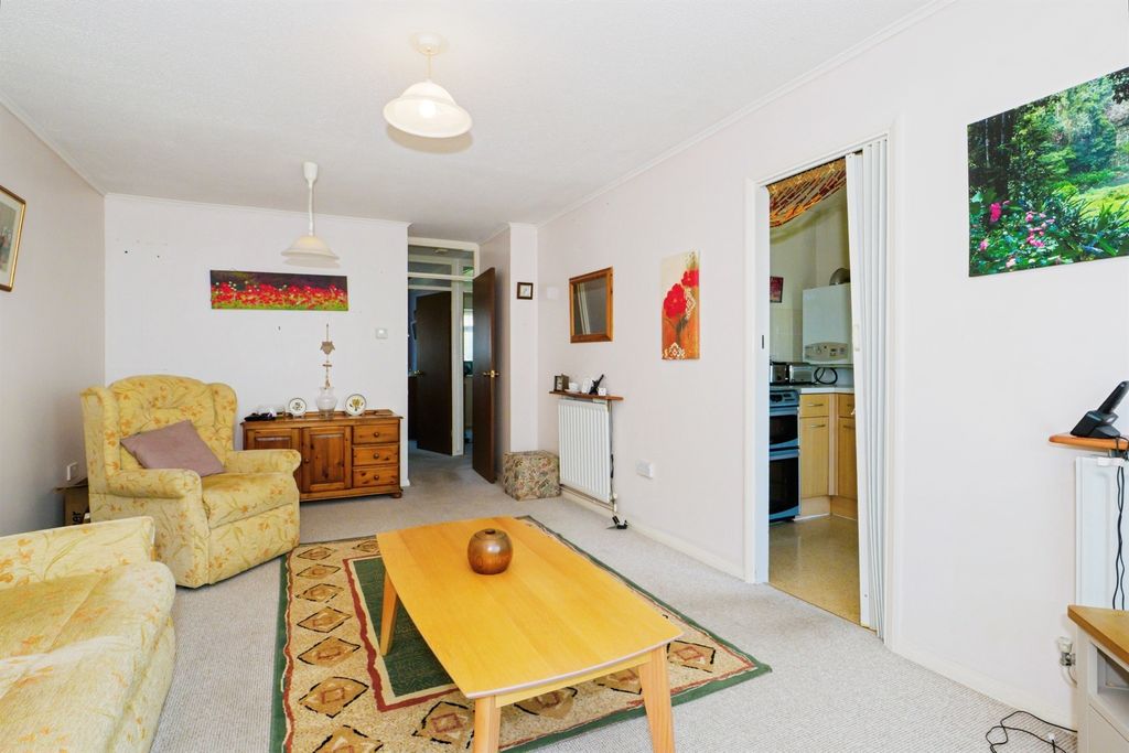 Property photo 3 of 17