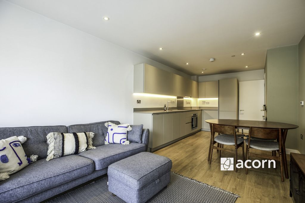 Property photo 3 of 11 47d2B6E8-1416-F11...